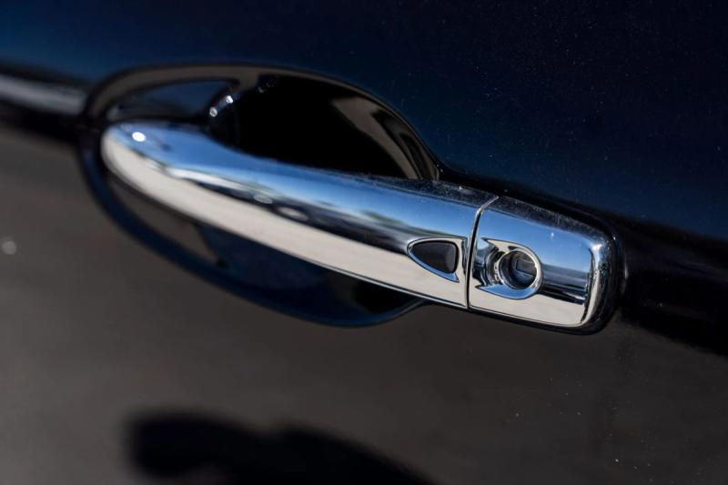 Car Thumb