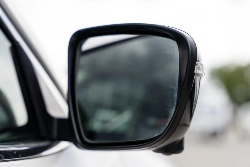 Car Thumb