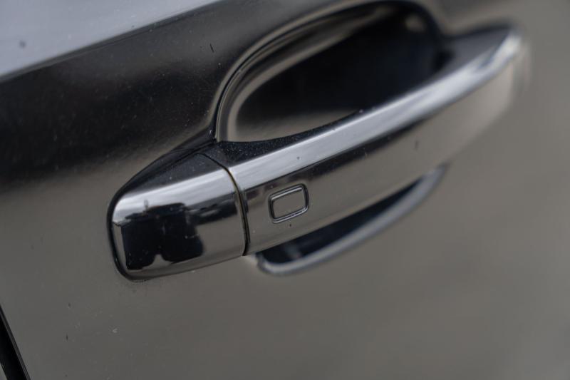 Car Thumb