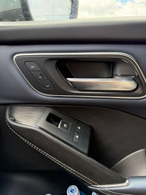 Car Thumb