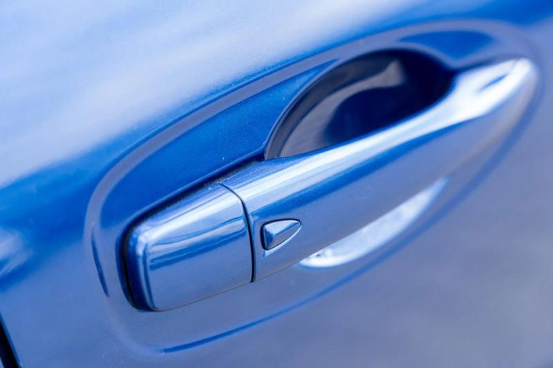 Car Thumb